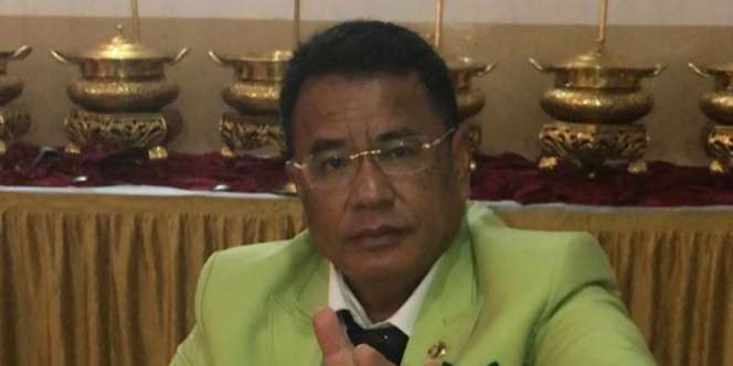 Hotman Paris Emosional Tahu Turis Asing Tampar Petugas Imigrasi