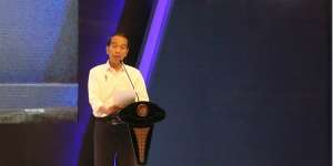 Presiden Jokowi Kesengsem Truk `Laba-Laba` 