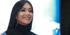 Orang Tak Dikenal Tiba-tiba Jenguk Shakira, Lalu Berikan Ini