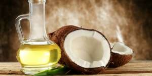 Minyak Kelapa Bantu Turunkan Berat Badan, Benarkah?