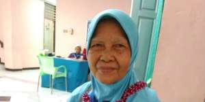 Amalan Doa di Buku Bekas Antar Nenek Tarijah Naik Haji