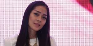 Tiga Model Jumpsuit Gracia Indri, Bikin Terlihat Langsing