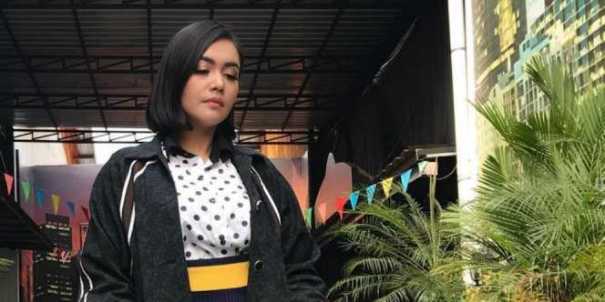 Cerita Pilu Shakira, Banting Ponsel Saat Lihat Wajahnya