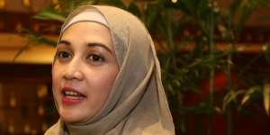 Dina Lorenza-Ghatan Resmi Bercerai, Ini Kata Elza Syarief