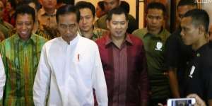 Daftar ke KPU, Jokowi: Demokrasi Bukan Perang