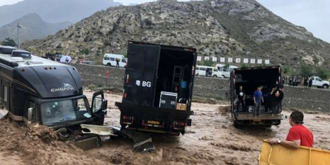 Detik-detik Menegangkan Jackie Chan Diselamatkan dari Terjangan Banjir
