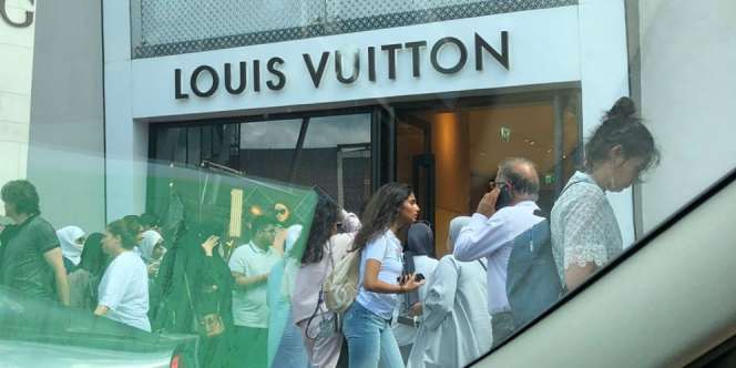 Pemburu LV, Chanel, Hermes Berpesta di Kala Lira Turki Rontok