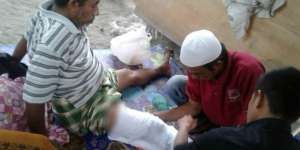 Pendekar Cimande Obati Korban Gempa, Tulang Patah Tersambung Lagi