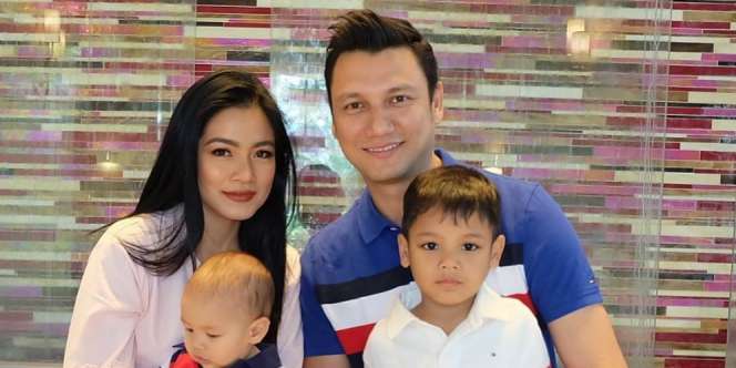 Wajah Jadul Titi Kamal-Christian Saat Pacaran, Ada yang Beda?