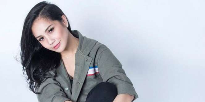 Kocak! Kejahilan Nagita Saat Rafathar Tidur