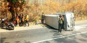 Hendak Bantu Korban Lombok, Mobil Relawan Terguling