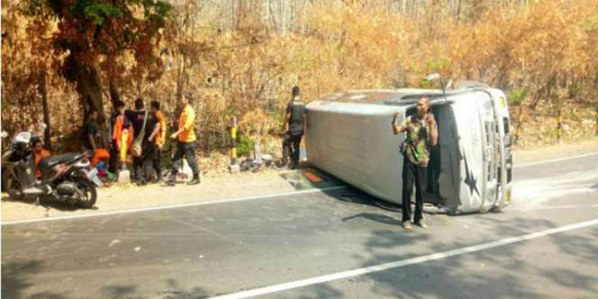 Hendak Bantu Korban Lombok, Mobil Relawan Terguling