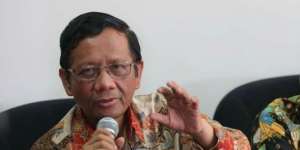 Mahfud MD, Santri Negarawan Penantang Arus