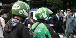 Tarif Gojek dan Grab Naik, Mana Lebih Murah?