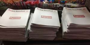 `Supreme` di Halaman Utama, Koran `New York Post` Ludes 3 Jam