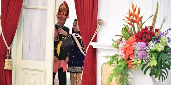Makna Pakaian Adat yang Digunakan Jokowi Saat Upacara 