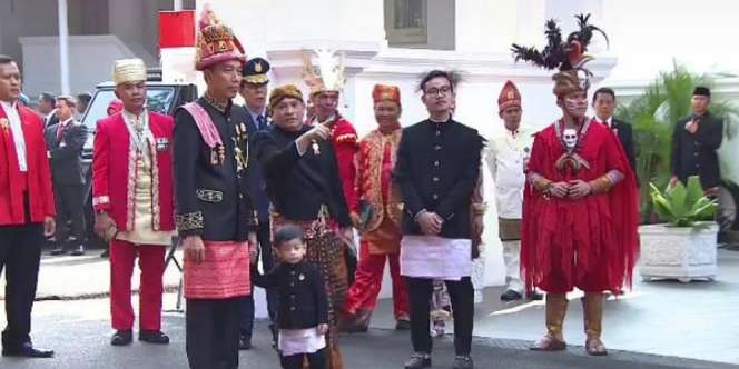 Gemas! Lihat Nih Gaya Cucu Jokowi Jawab Wawancara