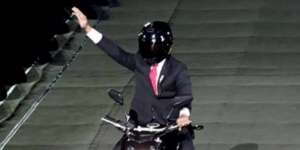 Harga Motor dan Helm Jokowi Saat Pembukaan Asian Games