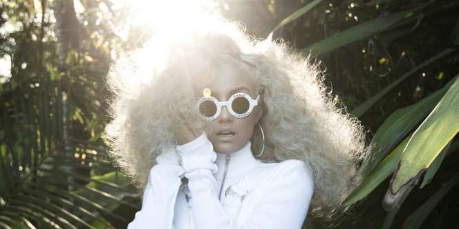 Astaga! Kacamata Agnez Mo Seharga Rumah di Pinggiran Jakarta