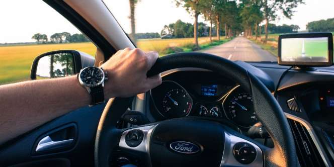 Kini, Mobil Bisa Disulap Jadi Baliho Berjalan