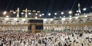 Masjidil Haram Padat, Jemaah Indonesia Diimbau Sholat Jumat di Sekitar Hotel