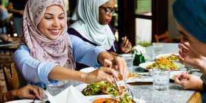 Ada Sisa Darah dalam Olahan Daging, Haram Dimakan?