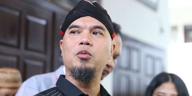 Ahmad Dhani Unggah Foto Mulan Jameela Tak Mengenakan Hijab