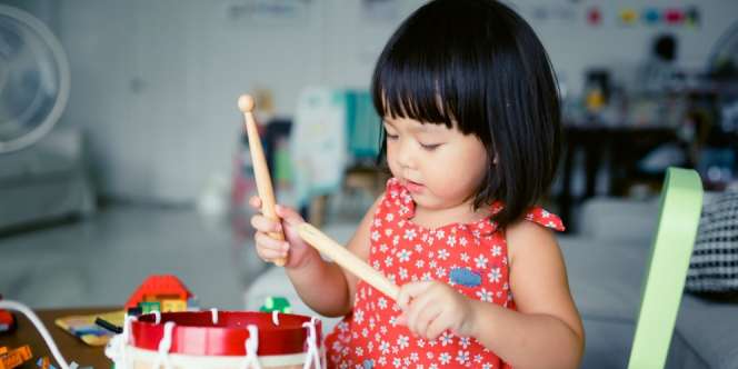 Rutin Perdengarkan Musik Sejak Anak Balita, Ini Manfaatnya