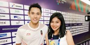 Baju yang Dilempar Jojo ke Penonton Laku Keras Jadi Objek Selfie