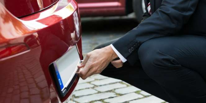 Pelat Mobil Laku Rp3,96 Miliar, Siapa Pembelinya?