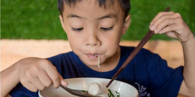 3 Alasan Tak Perlu Order Menu Anak Saat ke Restoran