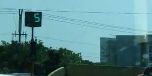 Lampu Lalu Lintas Tercepat di Dunia, Ada di Semarang?