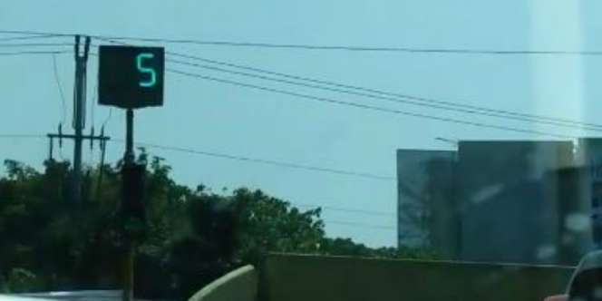 Lampu Lalu Lintas Tercepat di Dunia, Ada di Semarang?