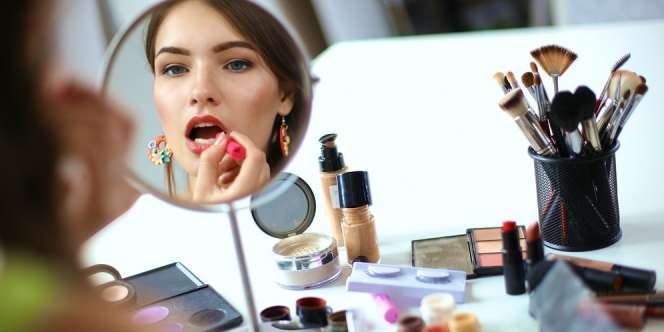 Pakai Gaya Makeup Natural ke Pernikahan, Mungkinkah?
