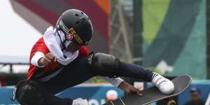 Aksi Nyimas Bunga, Hijaber Skater Penyumbang Medali