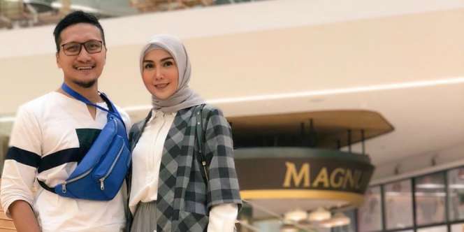 Kata Arie Untung Soal Kabar Pernikahan Kartika Putri