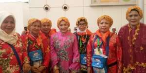 Baju Gemerlap Jemaah Haji Indonesia Bikin Heboh Jeddah