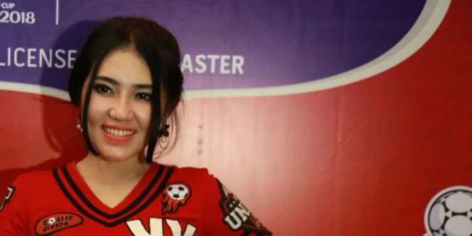 Via Vallen Makan di Atas Meja, Netizen Kian Julid