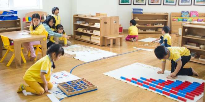 Bikin Syok! Kepsek TK Sambut Murid Baru dengan Pole Dance