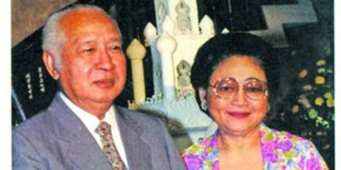 Kisah Soeharto `Kecele` Ibu Tien Saat Lamaran