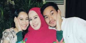 Mantan Kekasih Nino RAN, Tunangan dengan Anak Dewi Yull