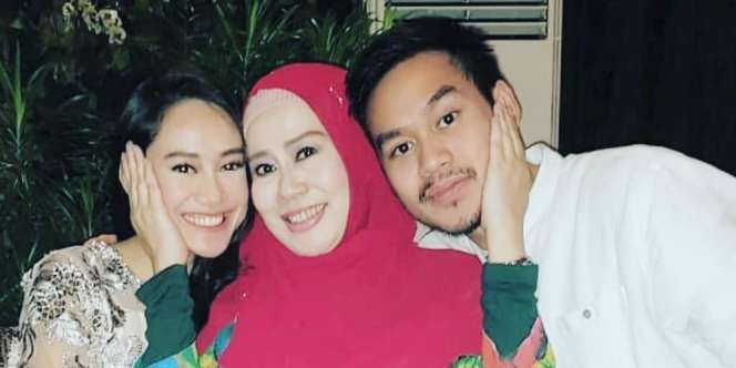 Mantan Kekasih Nino RAN, Tunangan dengan Anak Dewi Yull