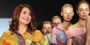 Coreta Louise Usung Batik Sulawesi Utara di New York Fashion Week