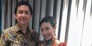 Ayu Dewi Ungkap Hubungan Sebenarnya Luna Maya dan Reino Barack