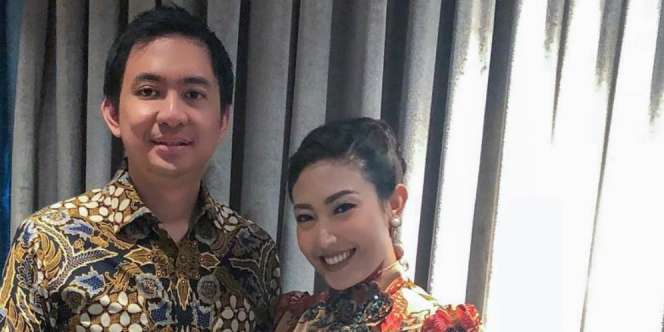 Ayu Dewi Ungkap Hubungan Sebenarnya Luna Maya dan Reino Barack