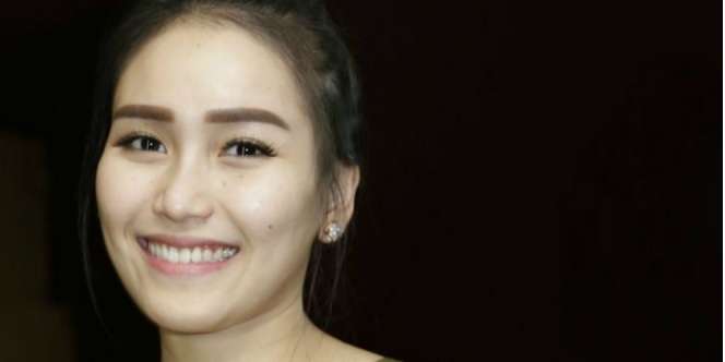 Kumpul Bareng Iis Dahlia & Cita Citata, Ayu Ting Ting Disorot