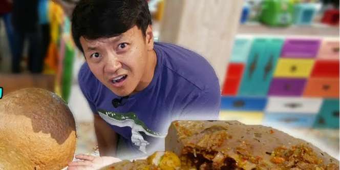Di Indonesia, Food Vlogger Dunia Ini Ditantang Makan Bakso Seberat 45 Kg