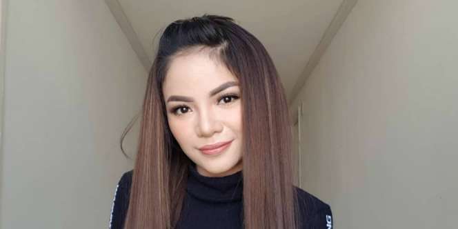 DJ Dinar Candy Geram Dihargi Rp80 Juta Oleh Akun Prostitusi Online