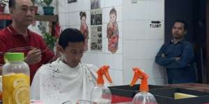 Sandiaga Uno Sampai Tertidur, Ini Harga Pangkas Rambut Ko Tang