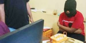Numpang ke Toilet, Janda Muda Rampok Nenek 70 Tahun Tetangga Sendiri